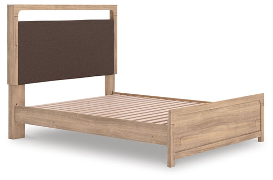 Kinlanni - Upholstered Platform Bed