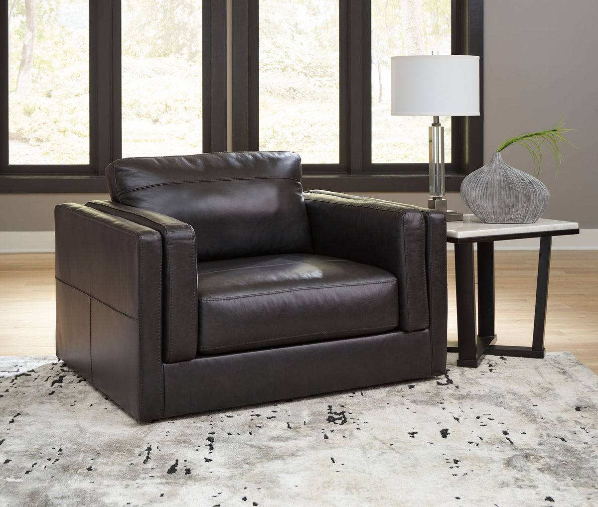 Amiata - Chair And A Half - Onyx