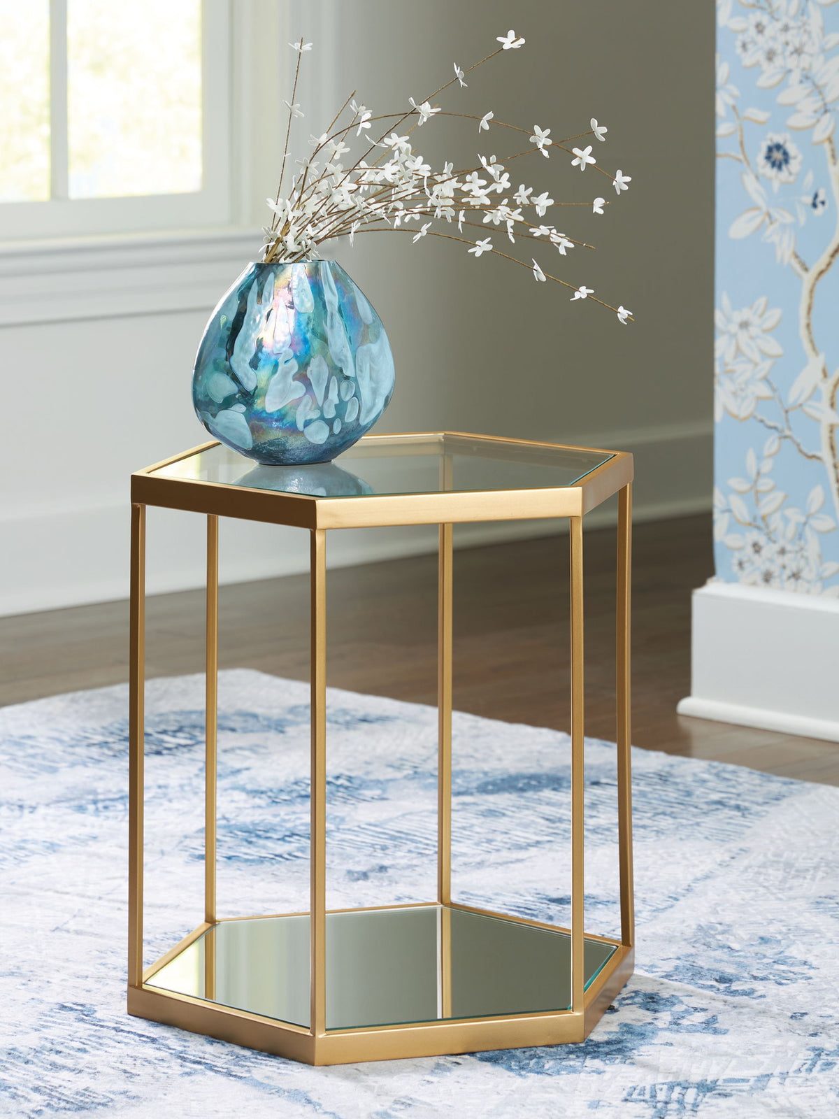 Veerwick - Accent Cocktail Table - Gold Finish