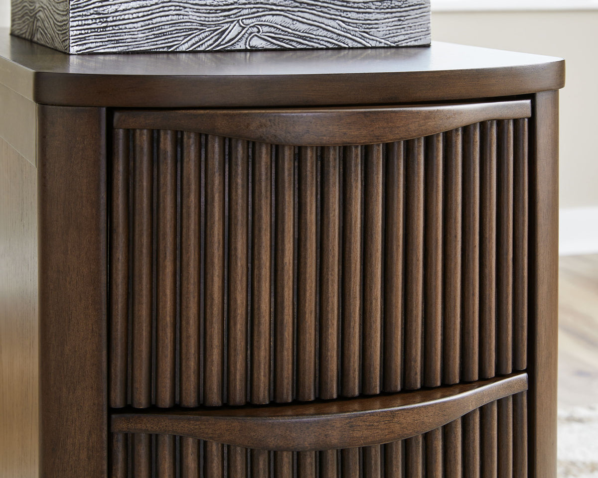 Camdill - Chair Side End Table