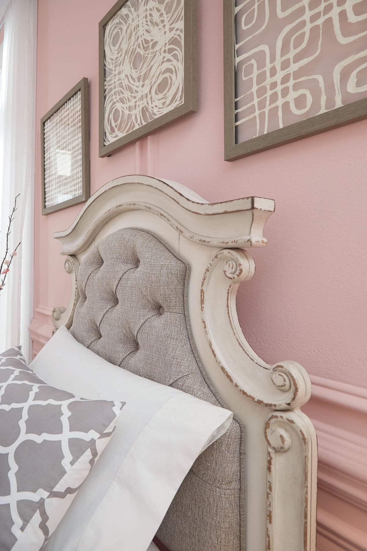Realyn - Twin UPH Panel Headboard - Chipped White