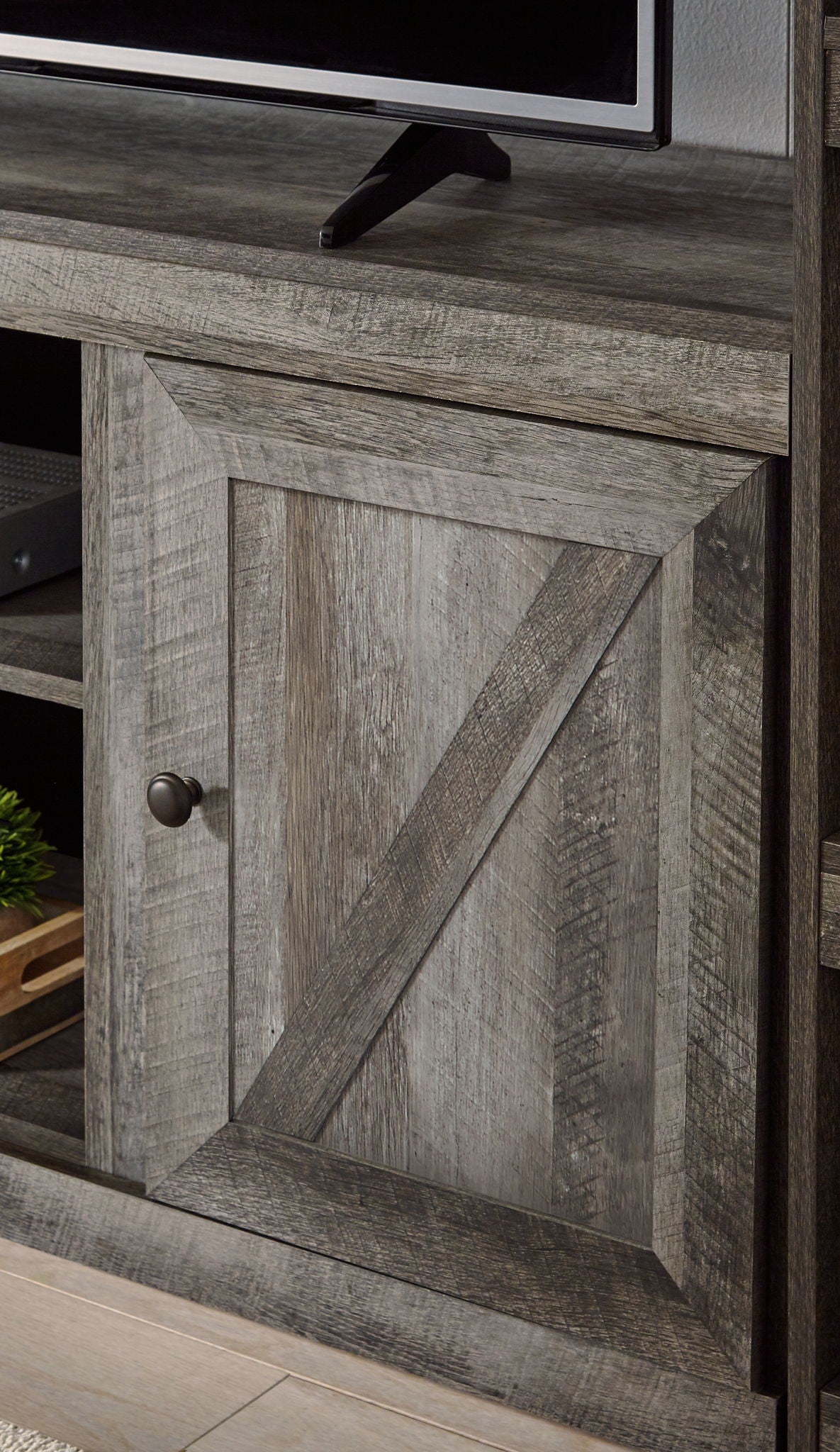 Wynnlow - 3-Piece Entertainment Center - Gray