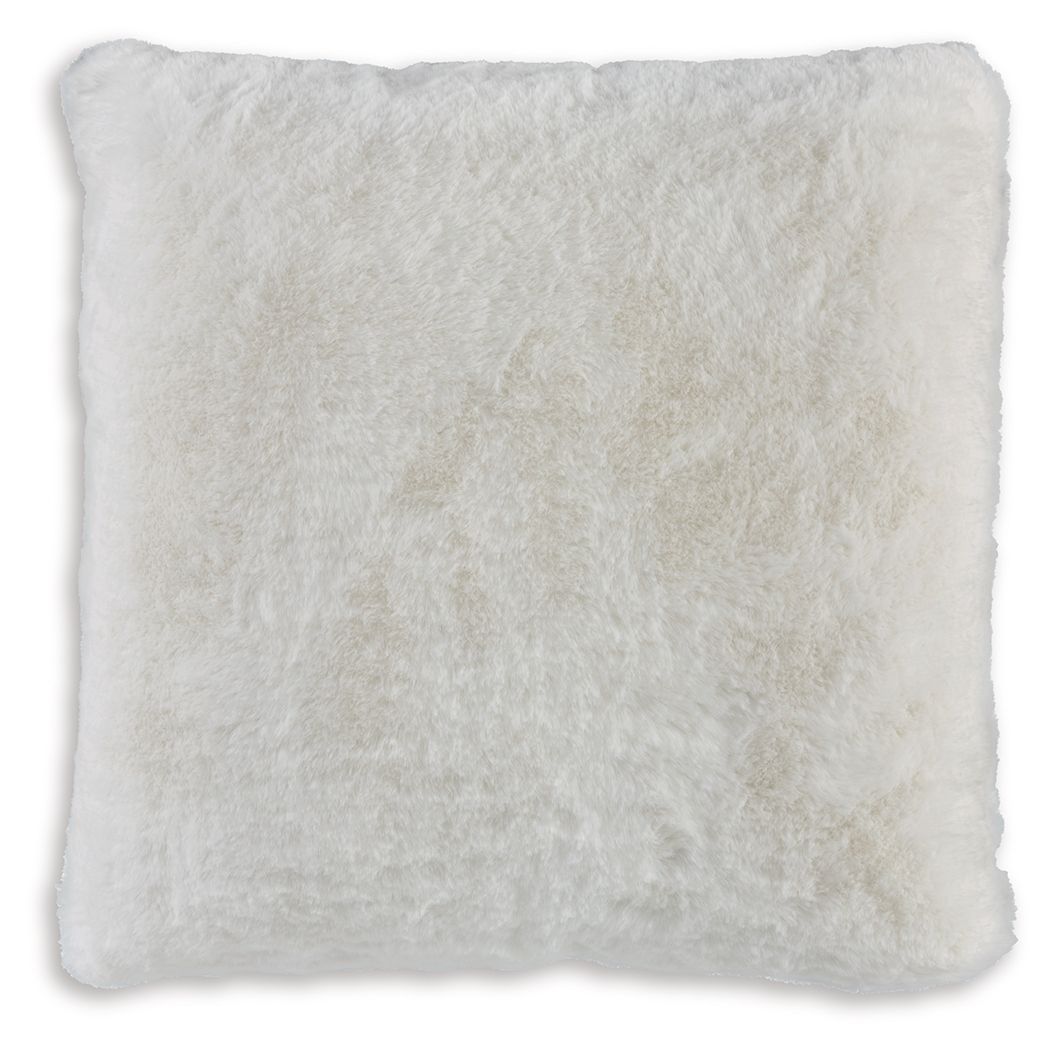 Gariland - Faux Fur Pillow