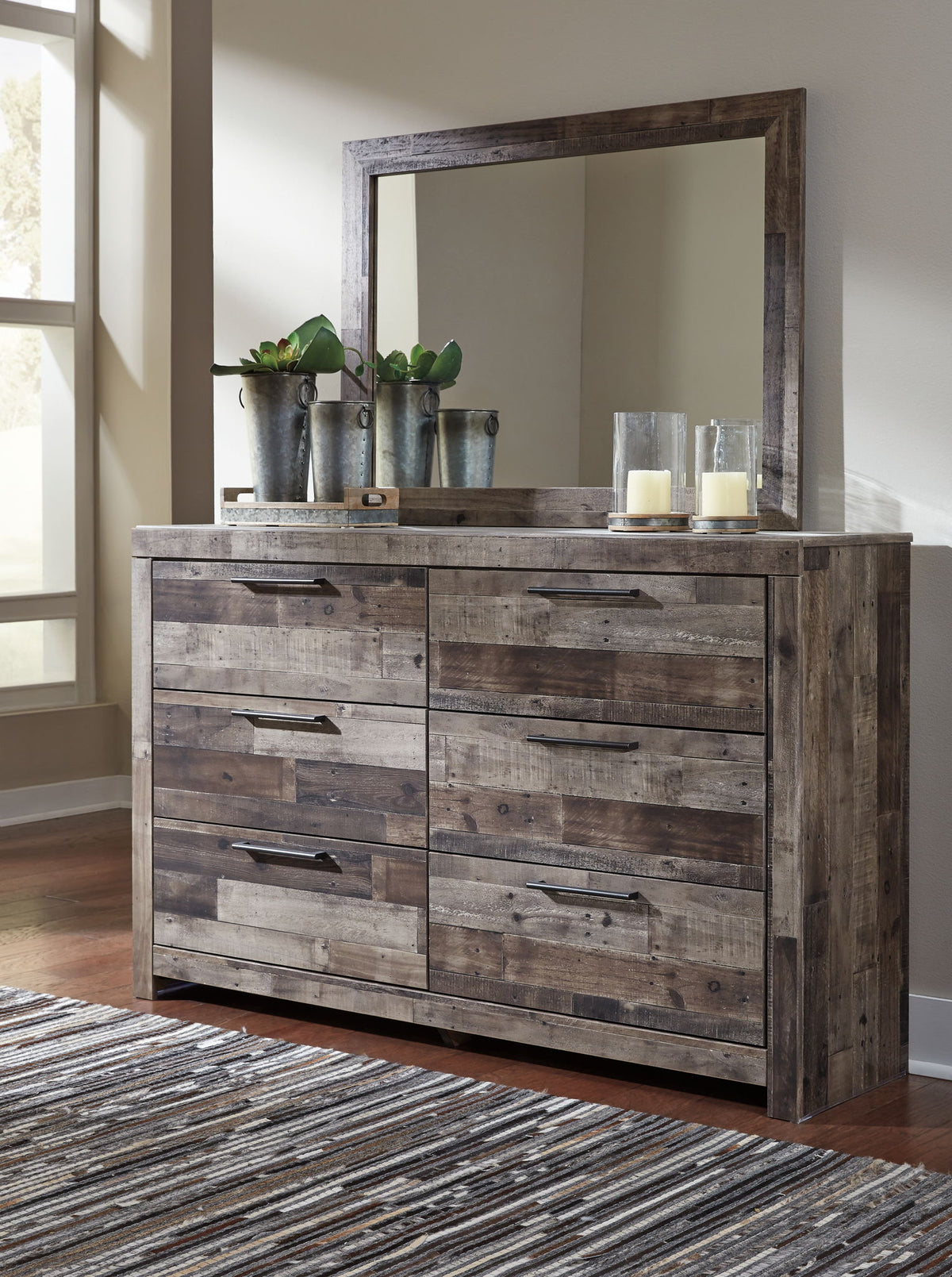 Derekson - Dresser