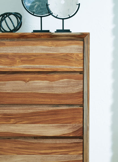 Dressonni - Five Drawer Chest - Brown