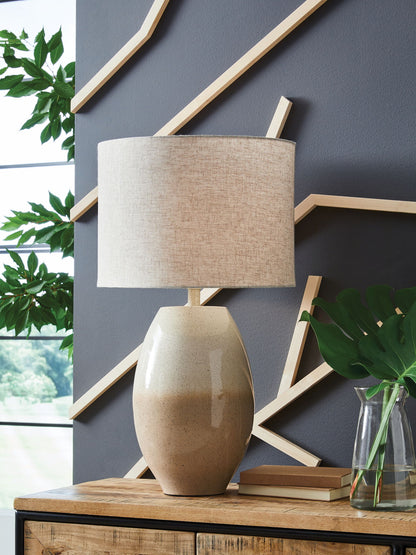 Linas - Metal Table Lamp - Cream / Beige