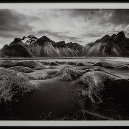 Delstone - Wall Art - Black / White