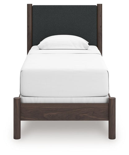 Pamytta - Upholstered Panel Bed